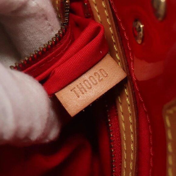 LOUIS VUITTON Monogram Vernis Reade MM Hand Bag Red Rouge - Picture 11 of 16